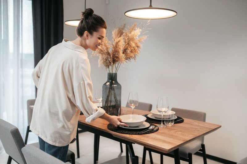 Trendy w jadalniach – naturalność, spokój i funkcjonalność